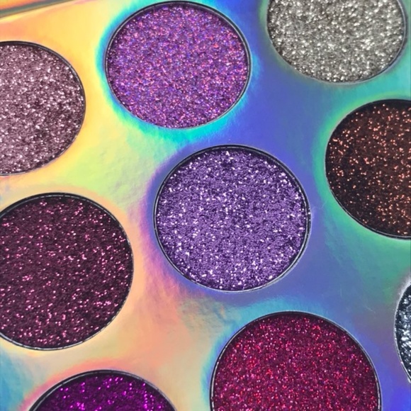Unicorn Dream Glitter Eyeshadow Palette - Picture 3 of 7